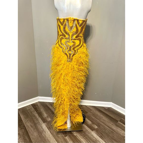 Aliétte Ostrich Feather-Embellished Sleeveless Gown Size 4 $10,000 - Picture 12 of 15